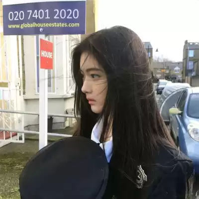 郝依霜
